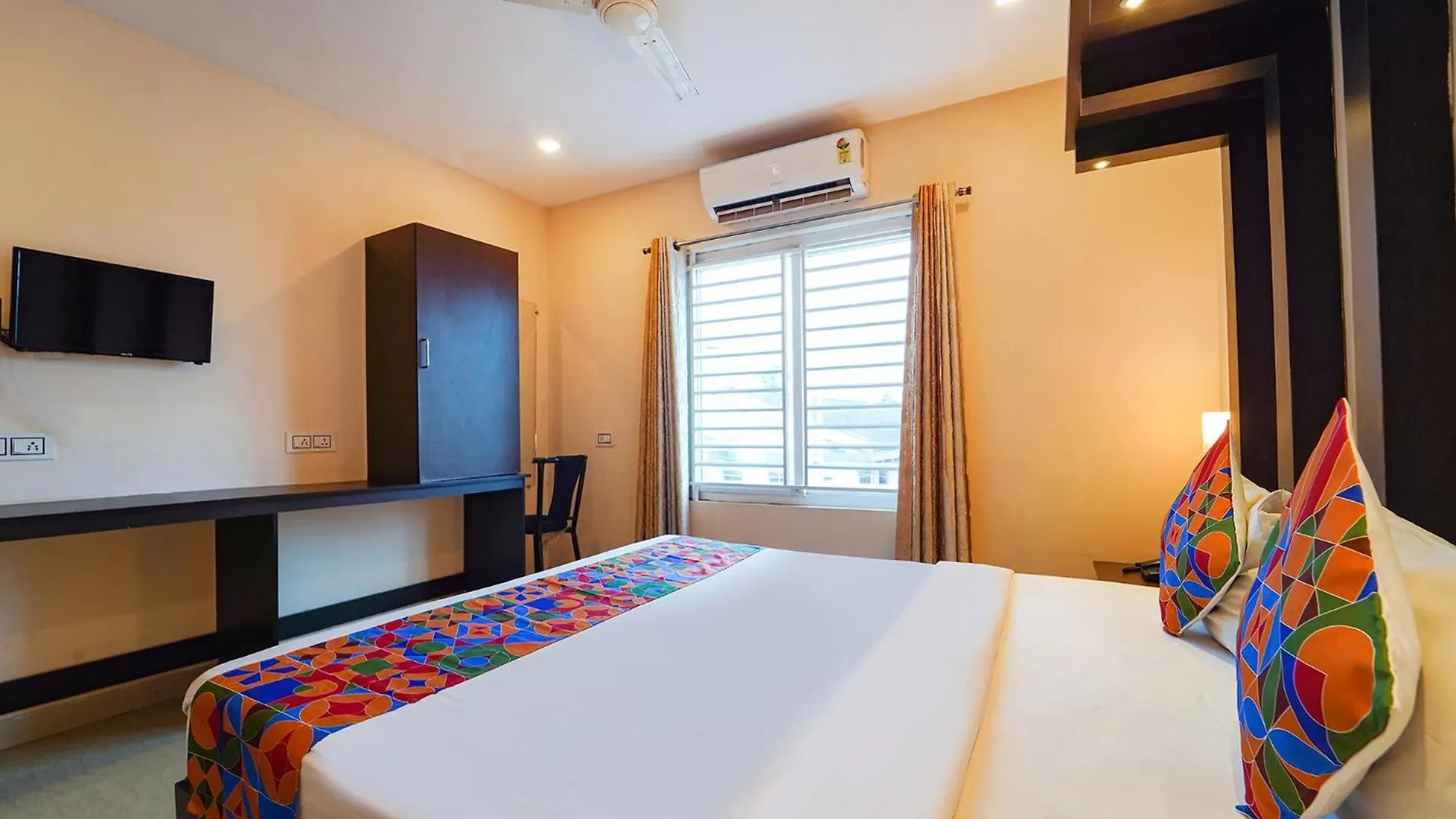Zion Plaza Hotel Nedumbassery
