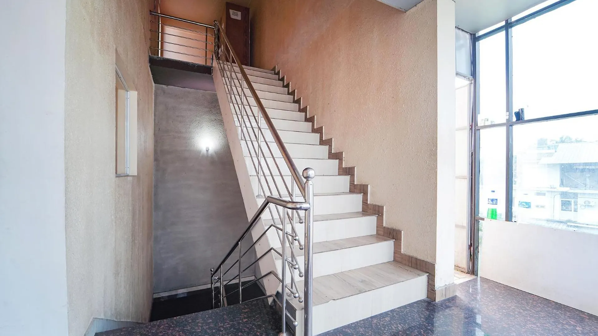 Zion Plaza Hotel Nedumbassery 2*,
